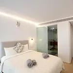 First Line Beach With Sea View شقة فوينخيرولا