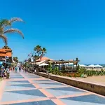 First Line Beach With Sea View شقة فوينخيرولا