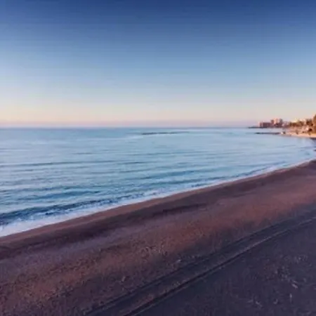 First Line Beach With Sea View アパート フエンヒロラ